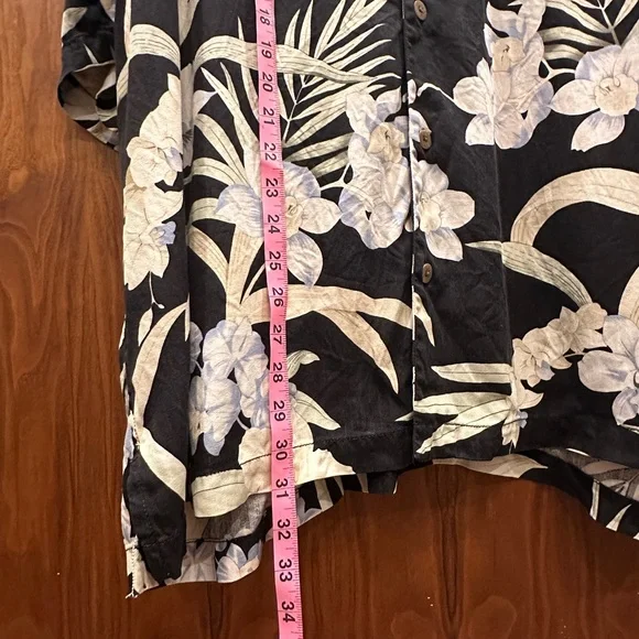 TOMMY BAHAMA Mens Hawaiian Shirt 100% Silk Short Sleeve Tropical Floral Size XXL - Picture 12 of 13